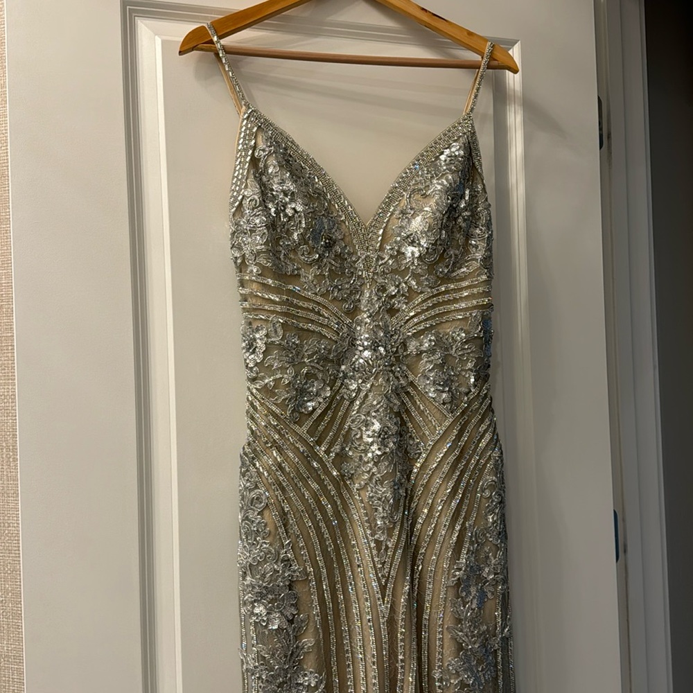 Jovani gown size 8 altered to a 6